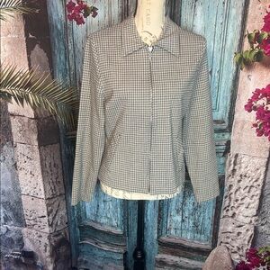 Paul Harris Designs lightweight plaid jacket, size medium, good condition